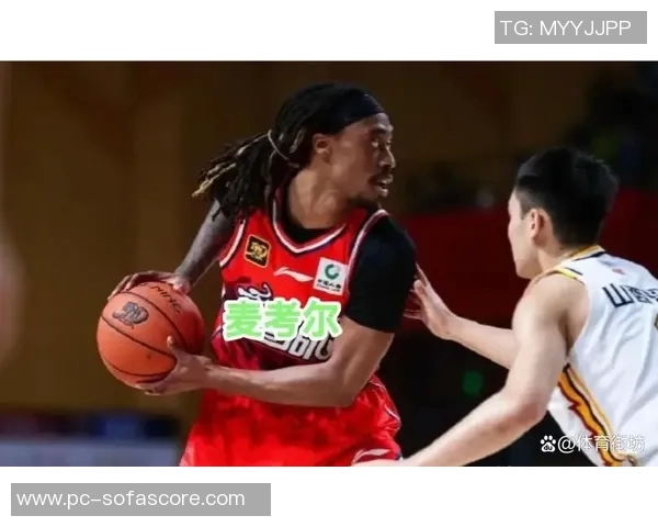 广州官宣签约三双王富兰克林同时裁掉沃伦与麦考尔引发关注